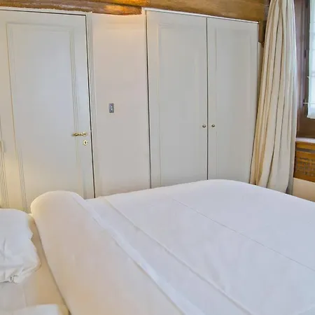 Kristine - Luxury 2br Saint-germain Notre-dame Apartament