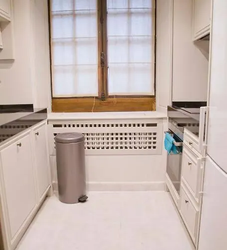 Kristine - Luxury 2br Saint-germain Notre-dame Apartamento *