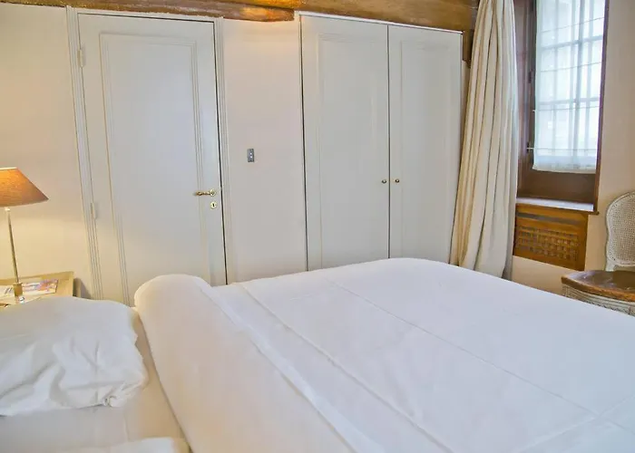 Kristine - Luxury 2br Saint-germain Notre-dame Апартаменты