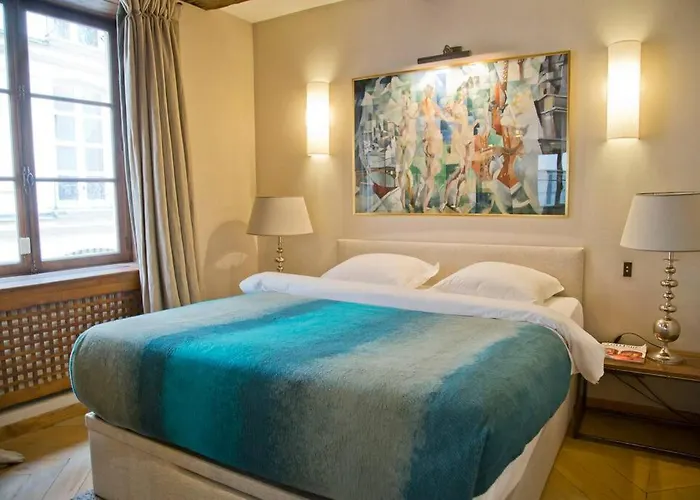 Kristine - Luxury 2br Saint-germain Notre-dame Апартаменты